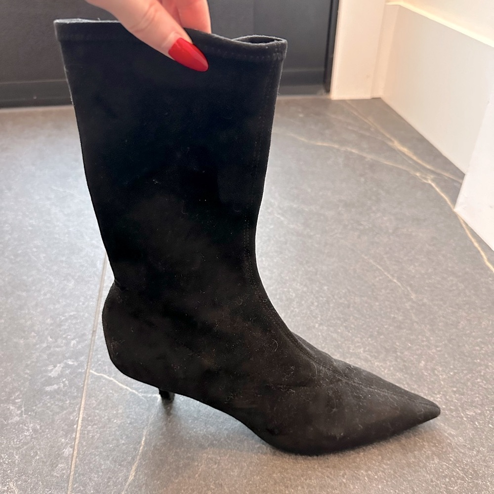 🤍 SOLD 🤍 Steve Madden Black Stretch Suede Boots